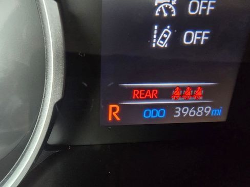 Used 2022 Toyota RAV4 LE AWD/4WD image 26