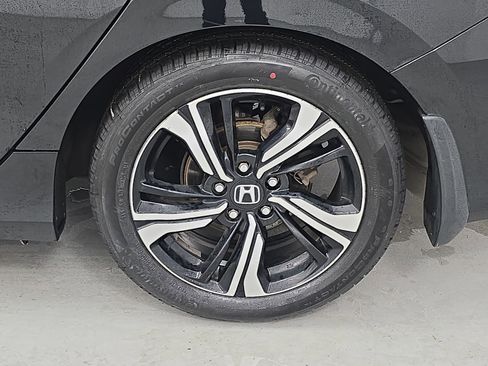 Used 2017 Honda Civic Touring image 33