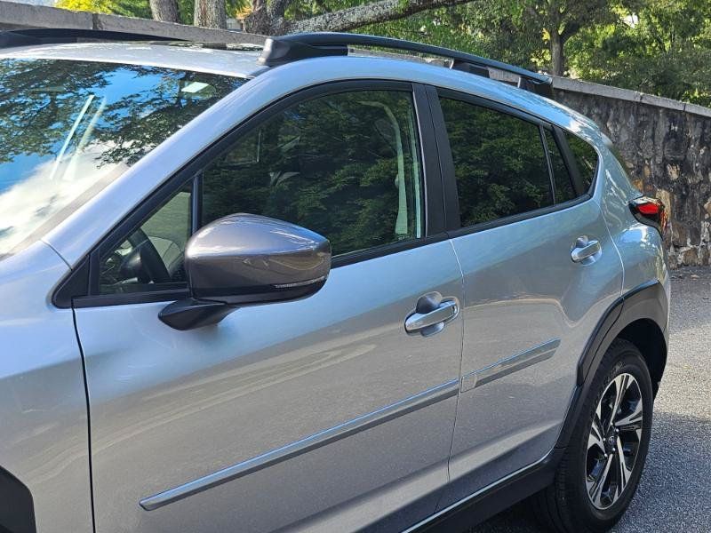 Used 2025 Subaru Crosstrek 2.5i Premium AWD/4WD image 21