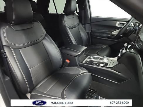 Used 2022 Ford Explorer ST w/ ST Street Pack image 18