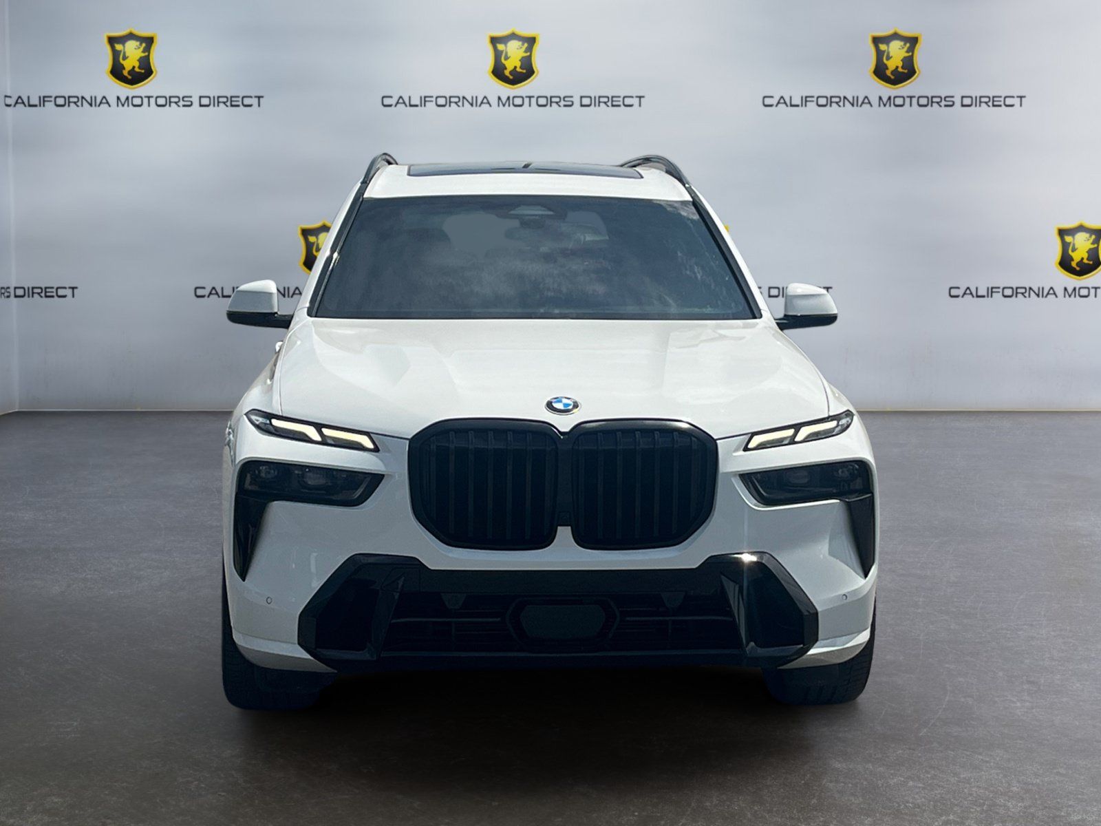 Used 2024 BMW X7 xDrive40i w/ M Sport Package AWD/4WD image 8