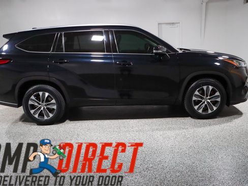 Used 2020 Toyota Highlander XLE FWD image 6