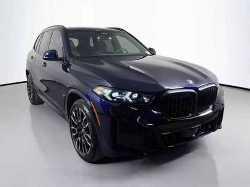 New 2026 BMW X5 xDrive40i w/ M Sport Package AWD/4WD image 3