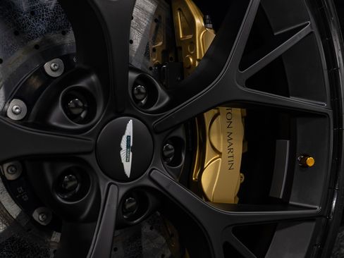 Used 2025 Aston Martin DBX 707 image 23