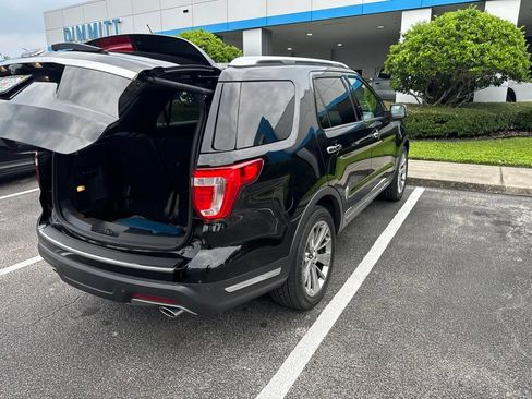 Used 2018 Ford Explorer Limited w/ Ford Safe & Smart Package FWD image 14