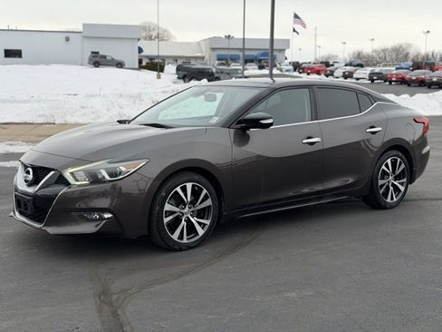 Used 2016 Nissan Maxima Platinum image 3