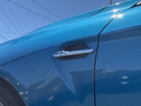Used 2018 BMW M2 RWD image 3