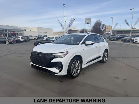 New 2026 Audi Q4 e-tron Premium image 2