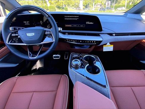 New 2026 Cadillac Optiq Sport 2 image 7