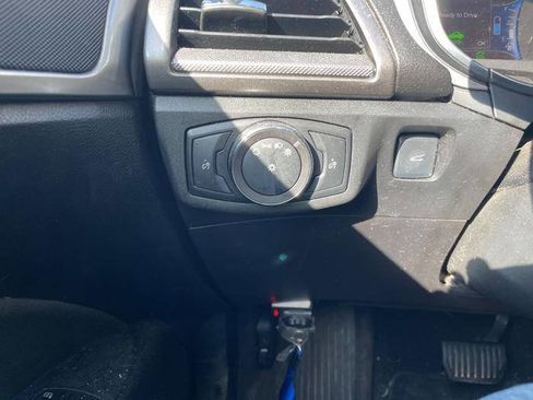 Used 2018 Ford Fusion SE image 34