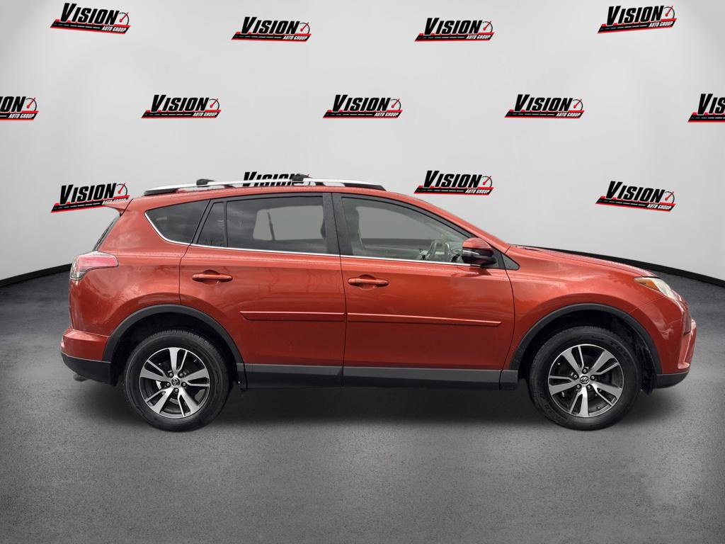 Used 2016 Toyota RAV4 XLE AWD/4WD image 4