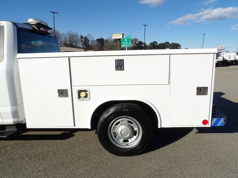 Used 2017 Ford F250 XL w/ Power Equipment Group image 40