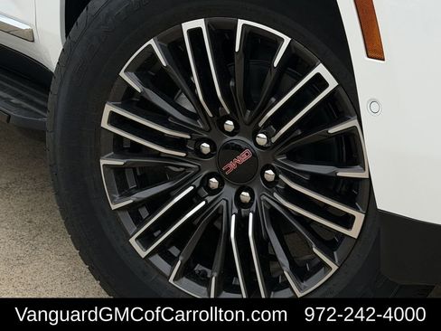 New 2026 GMC Yukon Elevation w/ Elevation Premium Package AWD/4WD image 9