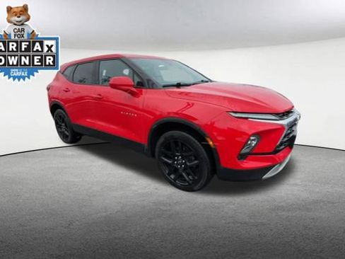 Used 2023 Chevrolet Blazer LT w/ Driver Confidence Package image 2