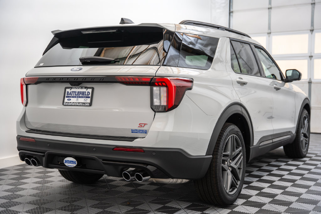 New 2027 Ford Explorer ST w/ Sun And Sound Package AWD/4WD image 5