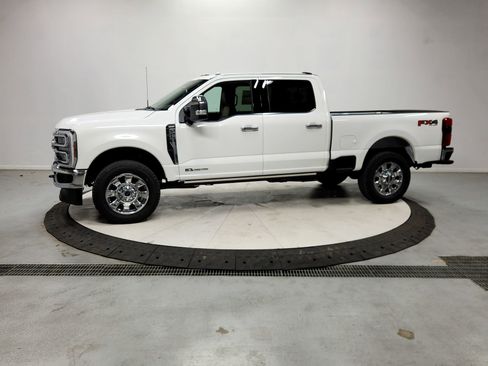 New 2026 Ford F250 Lariat w/ Chrome Package AWD/4WD image 4