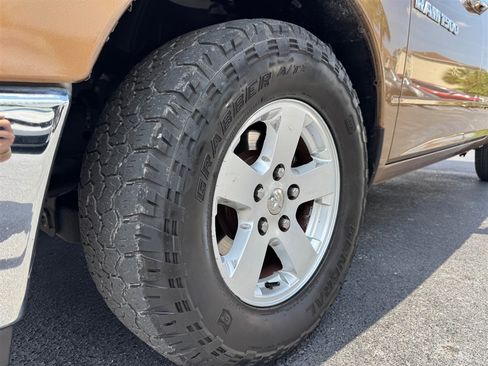 Used 2012 RAM 1500 Classic SLT RWD image 9