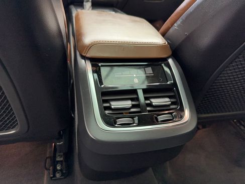 Used 2021 Volvo XC60 T5 Inscription w/ Protection Package image 38