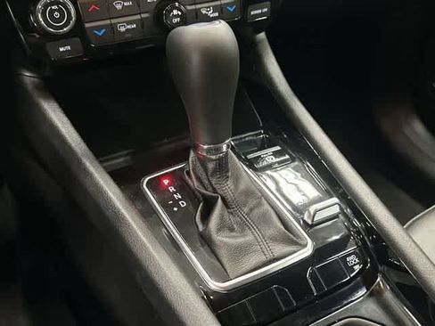 Used 2025 Jeep Compass Limited image 24