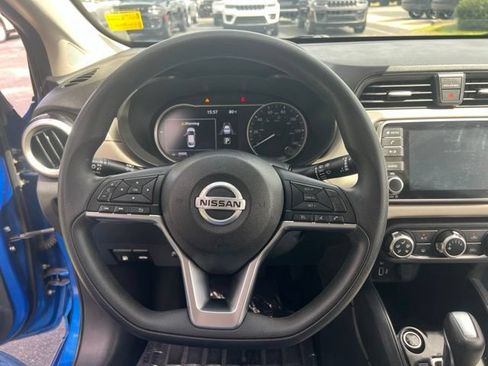 Used 2021 Nissan Versa SV FWD image 9