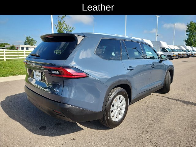Used 2025 Toyota Grand Highlander FWD image 9