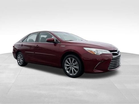Used 2017 Toyota Camry XLE image 1