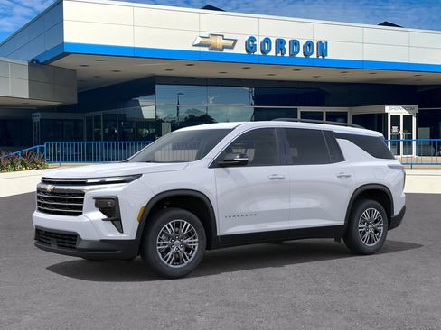 New 2026 Chevrolet Traverse LT FWD image 2