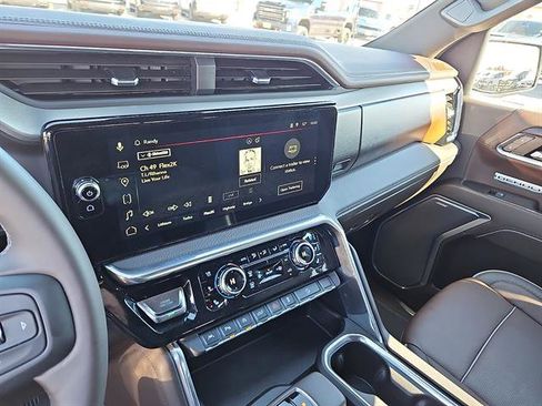 Certified 2025 GMC Sierra 1500 Denali w/ Denali Reserve Package image 18