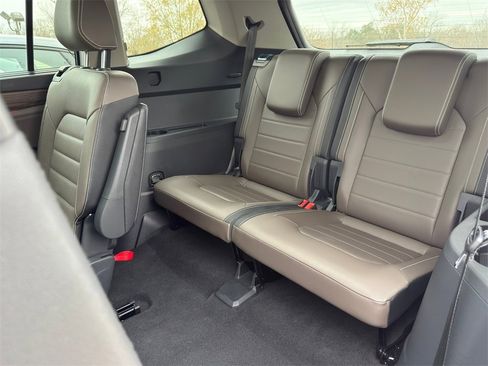 New 2025 Volkswagen Atlas SEL image 33