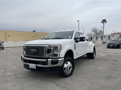 Used 2020 Ford F350 Lariat w/ Lariat Ultimate Package image 1