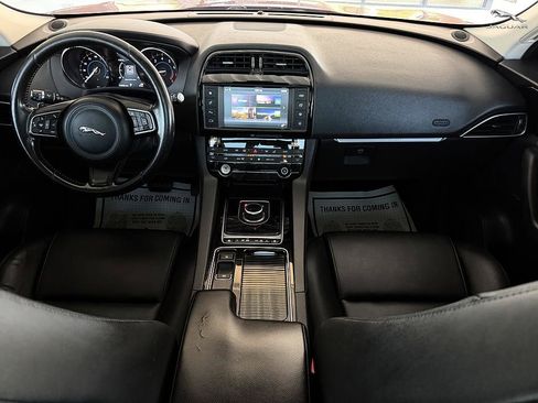 Used 2018 Jaguar F-PACE Premium AWD/4WD image 9