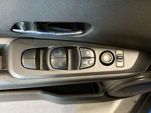 Used 2023 Nissan Kicks SV FWD image 15