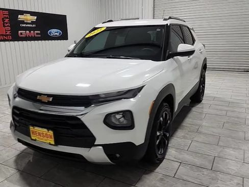 Used 2023 Chevrolet TrailBlazer LT FWD image 3