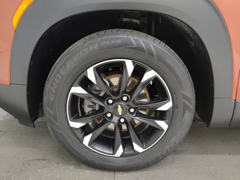 Used 2021 Chevrolet TrailBlazer LT FWD image 31