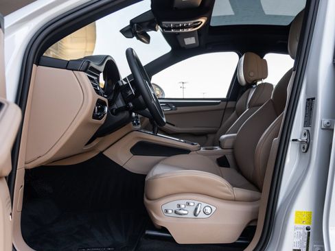 Certified 2026 Porsche Macan S AWD/4WD image 24