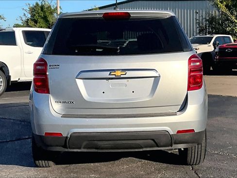 Used 2017 Chevrolet Equinox LS FWD image 4