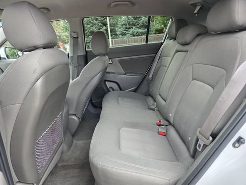 Used 2011 Kia Sportage LX FWD image 17