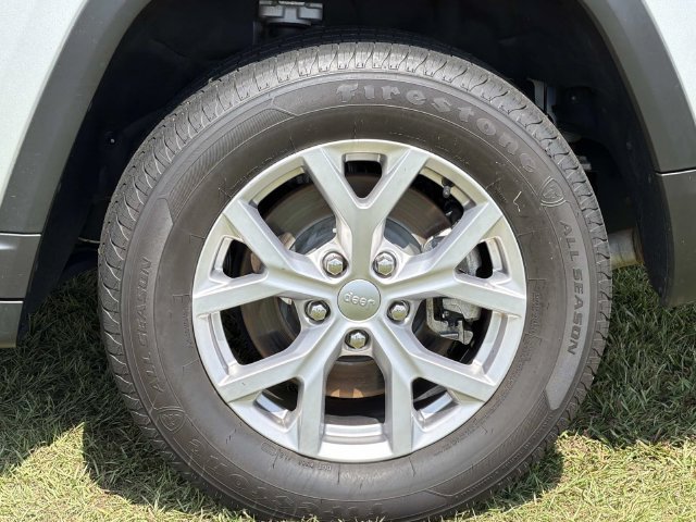 Used 2022 Jeep Grand Cherokee L Limited RWD image 16