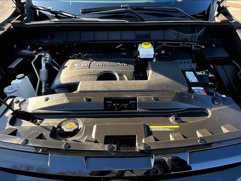 Used 2022 Nissan Pathfinder Platinum w/ Cargo Package image 11