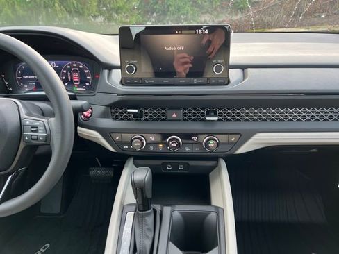 New 2025 Honda Accord SE image 19