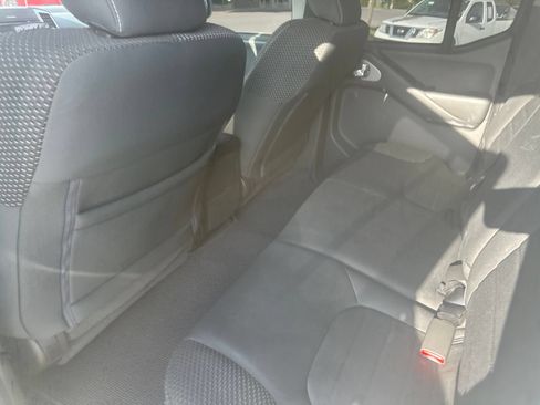 Used 2018 Nissan Frontier PRO-4X AWD/4WD image 12