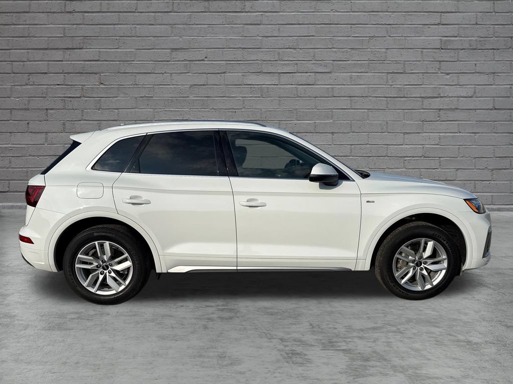 Used 2023 Audi Q5 2.0T Premium w/ Convenience Package AWD/4WD image 9