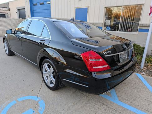 Used 2010 Mercedes-Benz S 550 4MATIC image 3