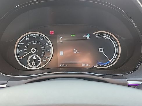 Used 2025 Genesis Electrified GV70 AWD/4WD image 12