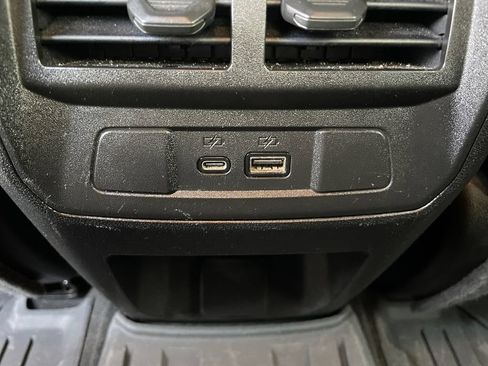 Used 2023 Chevrolet Colorado ZR2 w/ ZR2 Convenience Package III AWD/4WD image 36