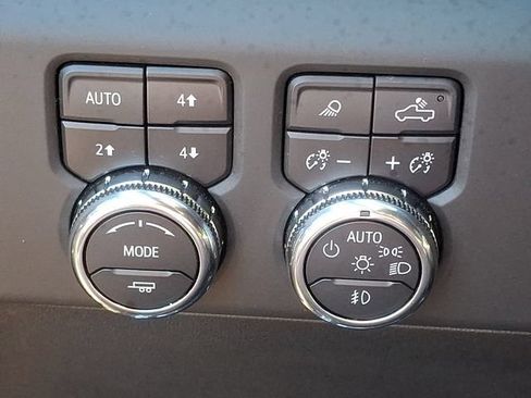 Used 2025 GMC Sierra 1500 AT4 w/ AT4 Premium Package AWD/4WD image 22