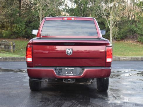 Used 2017 RAM 1500 Express RWD image 26