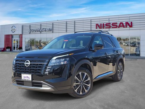 New 2026 Nissan Pathfinder Platinum FWD image 1