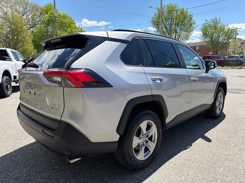 Used 2025 Toyota RAV4 XLE AWD/4WD image 6
