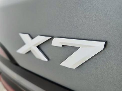 Used 2024 BMW X7 xDrive40i w/ M Sport Package image 17